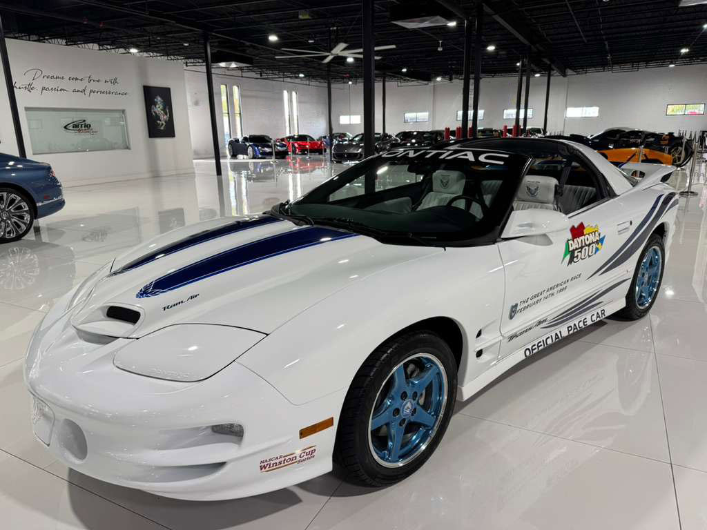 Used 1999 Pontiac Firebird Formula image 3