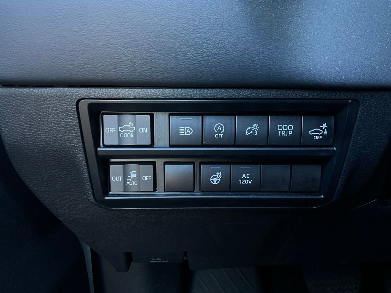 Used 2023 Toyota Tundra Platinum image 27