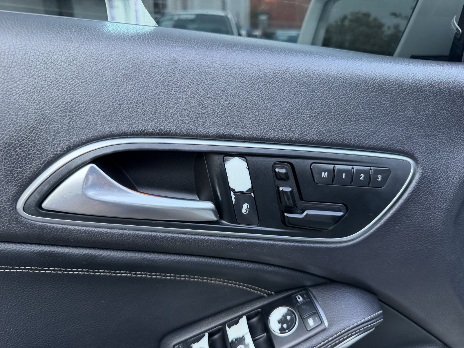 Used 2014 Mercedes-Benz CLA 250 image 27