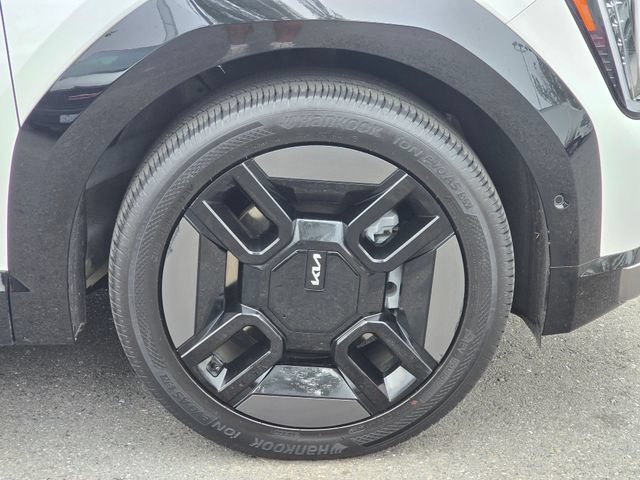 Certified 2024 Kia EV9 GT-Line AWD/4WD image 11