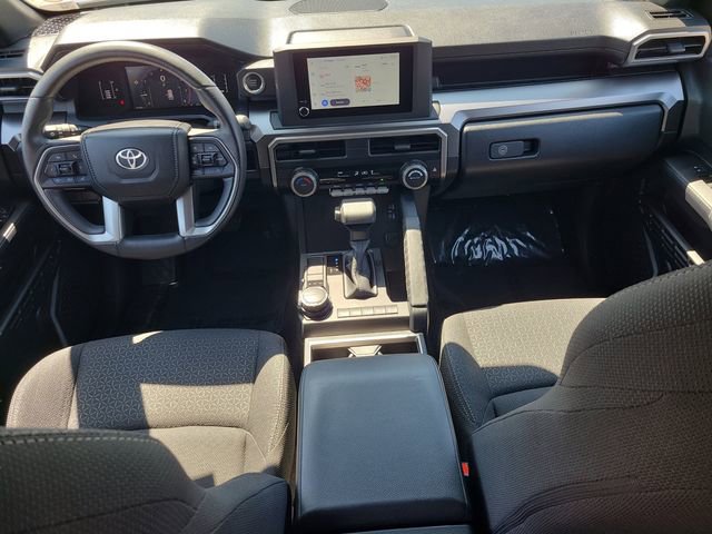 Used 2025 Toyota 4Runner SR5 AWD/4WD image 13