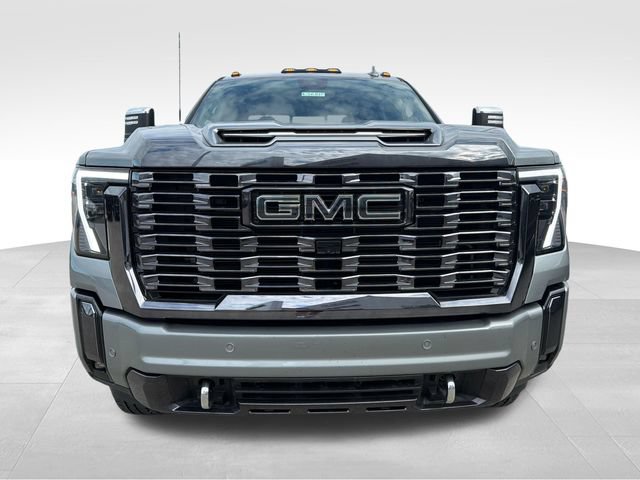 Used 2024 GMC Sierra 2500 Denali Ultimate AWD/4WD image 3