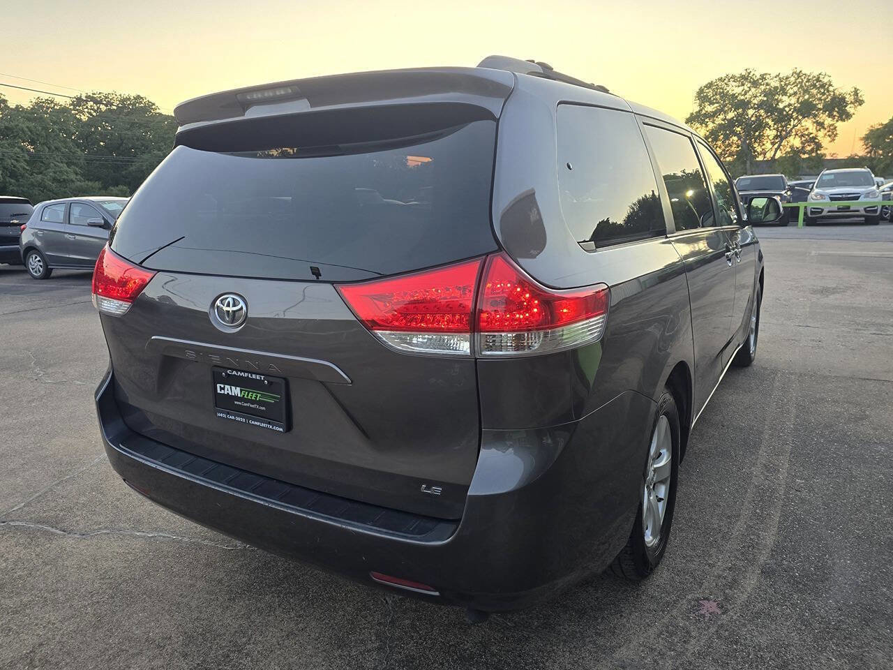 Used 2012 Toyota Sienna LE FWD image 8