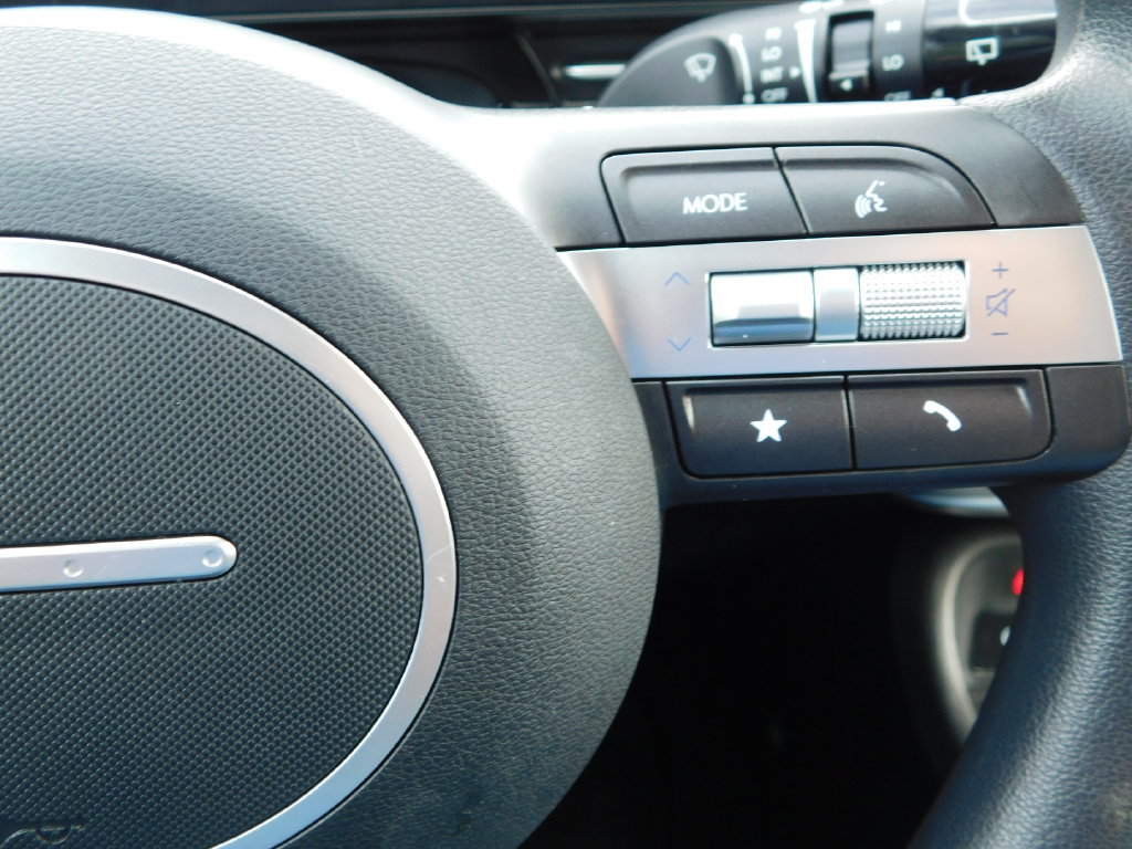 Used 2026 Hyundai Kona SE FWD image 28