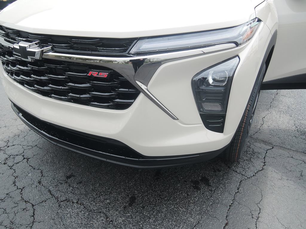 New 2026 Chevrolet Trax RS w/ Driver Confidence Package FWD image 35