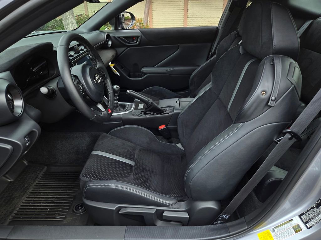 Used 2024 Toyota GR86 Premium image 13