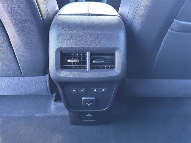 Used 2024 Chevrolet Equinox Premier image 22