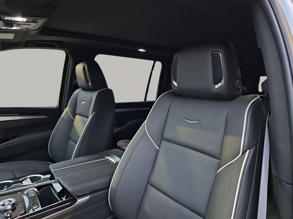 New 2026 Cadillac Escalade ESV Sport AWD/4WD image 35