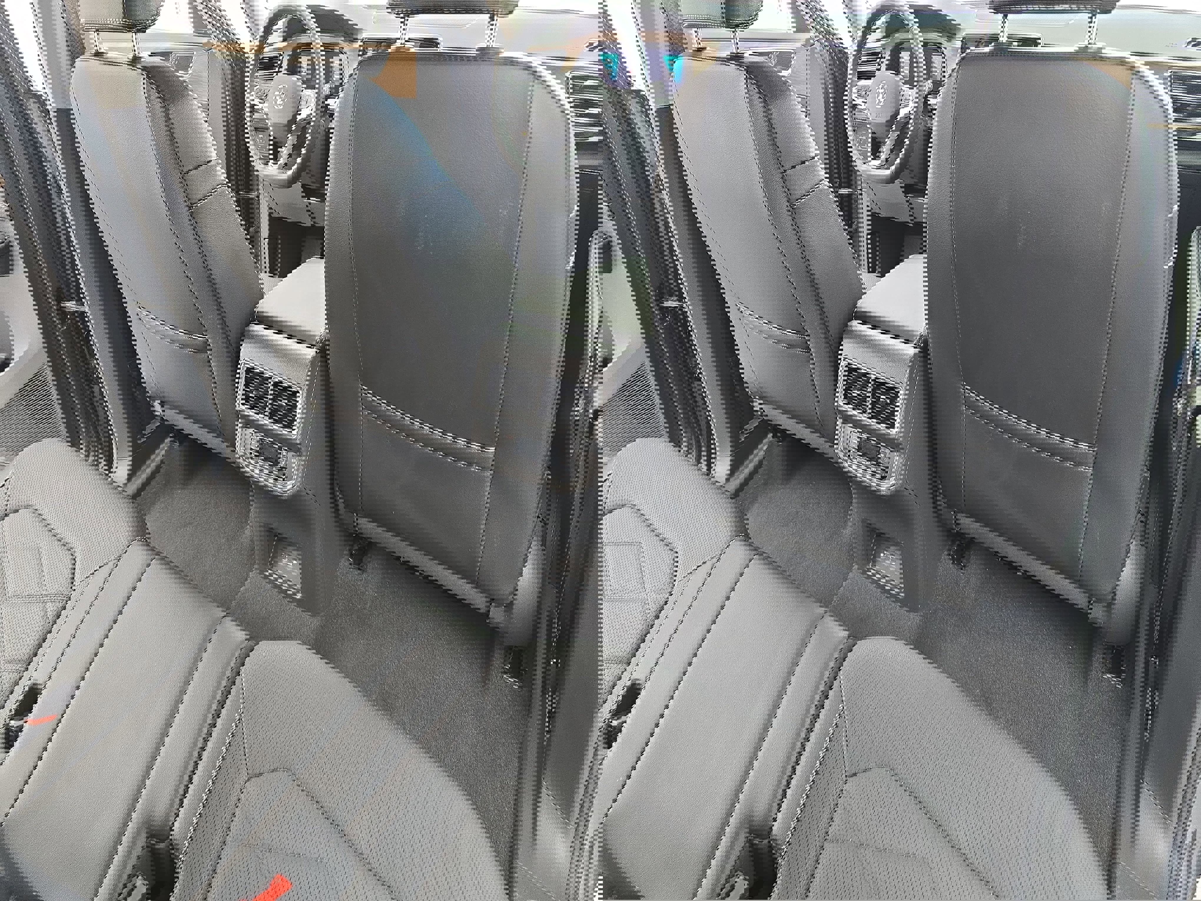 Used 2024 Volkswagen Atlas SE image 11