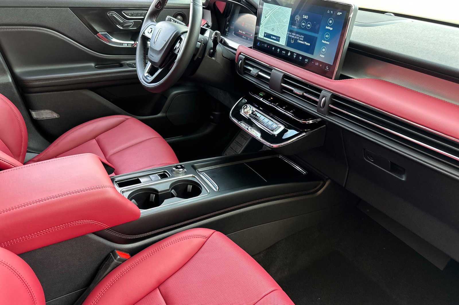 New 2025 Lincoln Corsair Reserve w/ Equipment Group 202A image 15