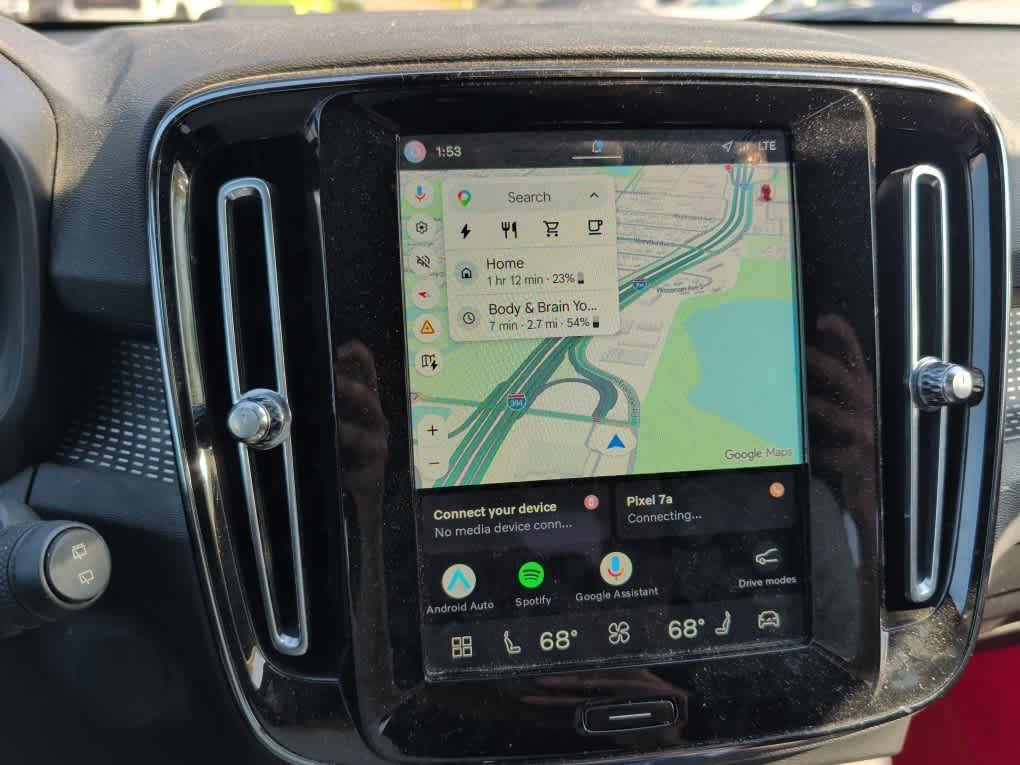 Used 2021 Volvo XC40 P8 Recharge AWD/4WD image 10