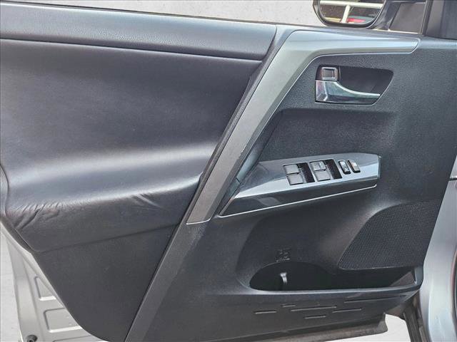 Used 2017 Toyota RAV4 SE FWD image 20