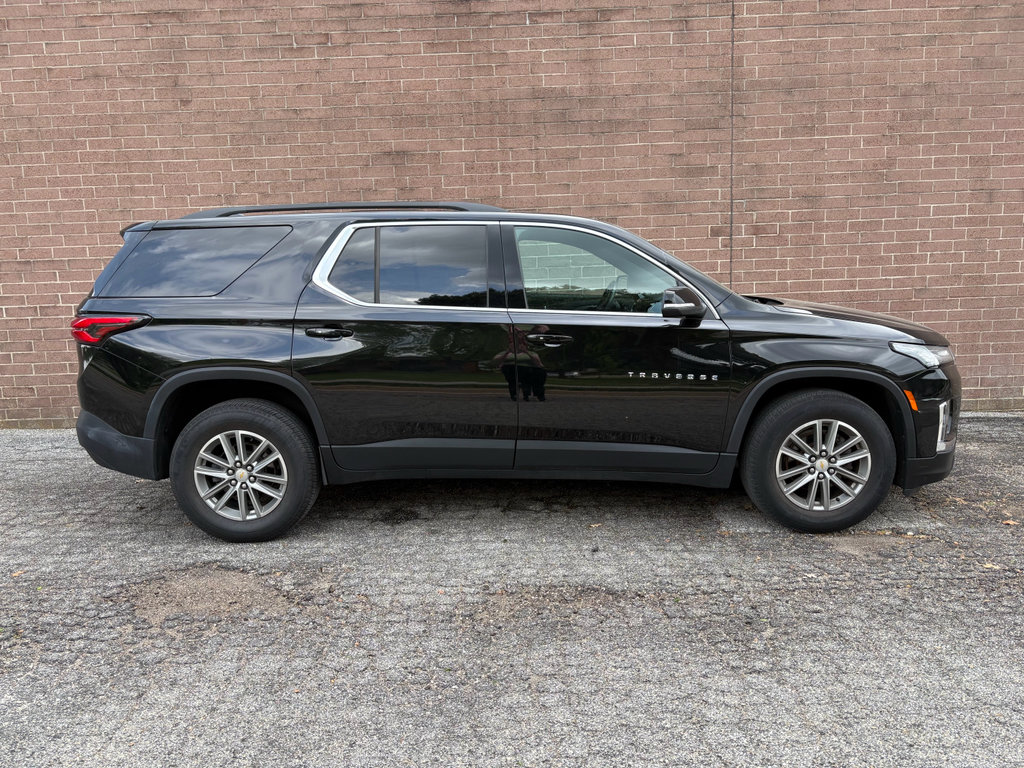 Used 2023 Chevrolet Traverse LT image 6