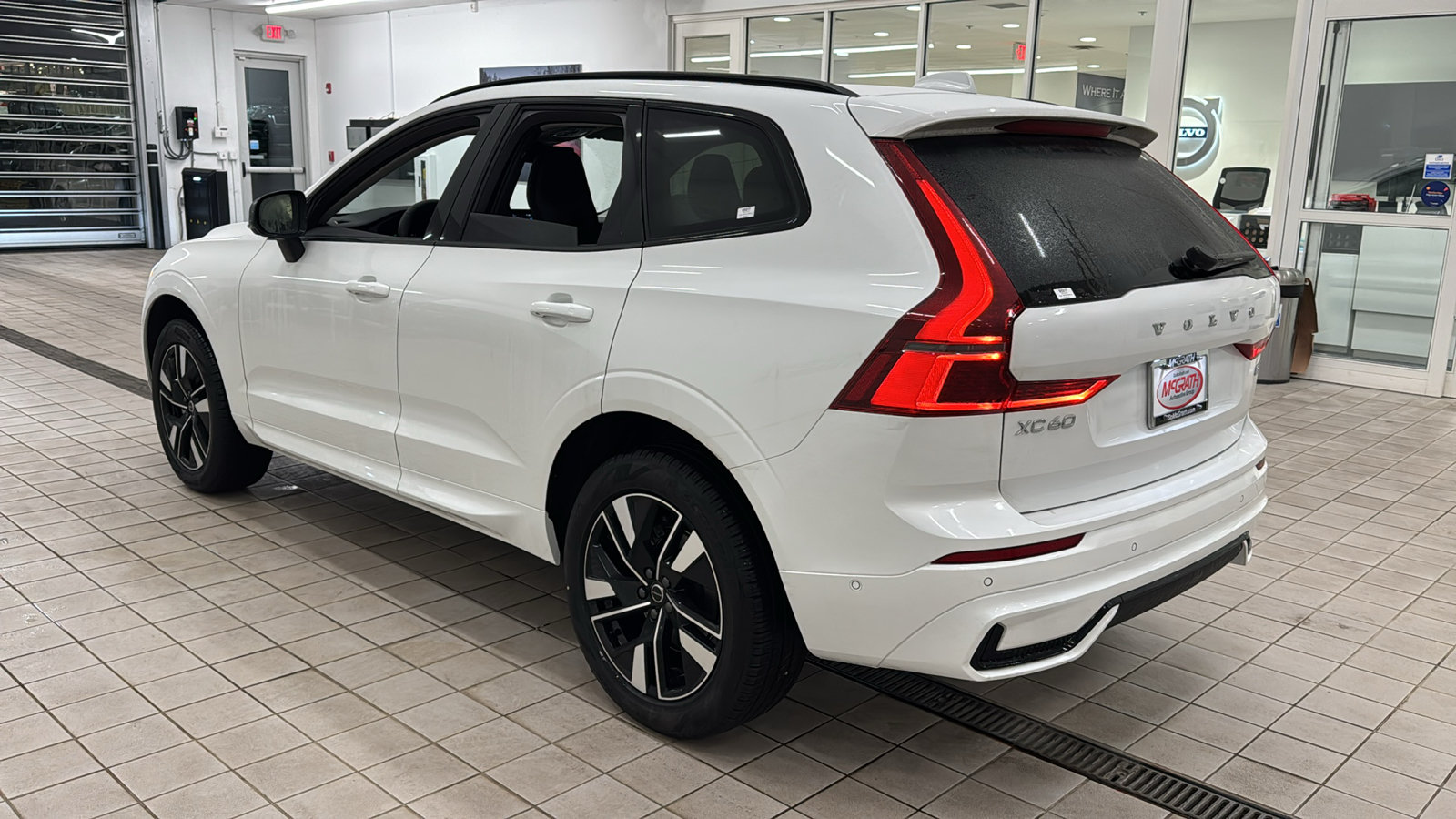 New 2026 Volvo XC60 B5 Plus w/ Climate Package AWD/4WD image 7