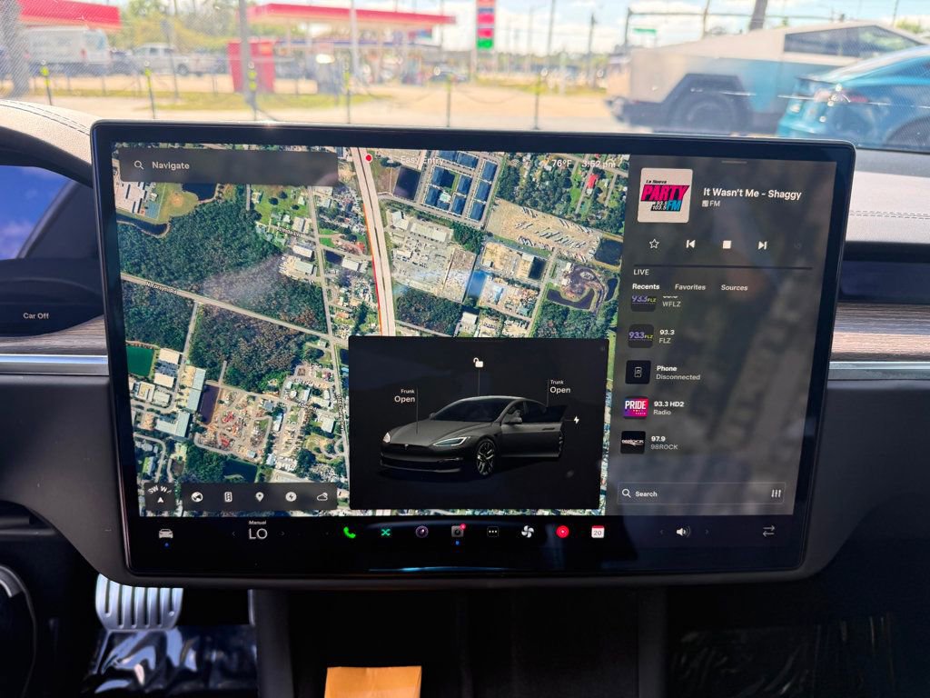 Used 2021 Tesla Model S Plaid image 13