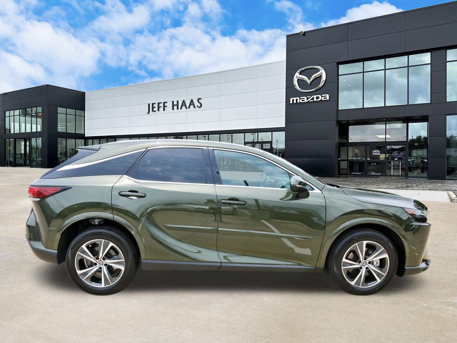 Used 2023 Lexus RX 350 Premium w/ Cold Area Package FWD image 5