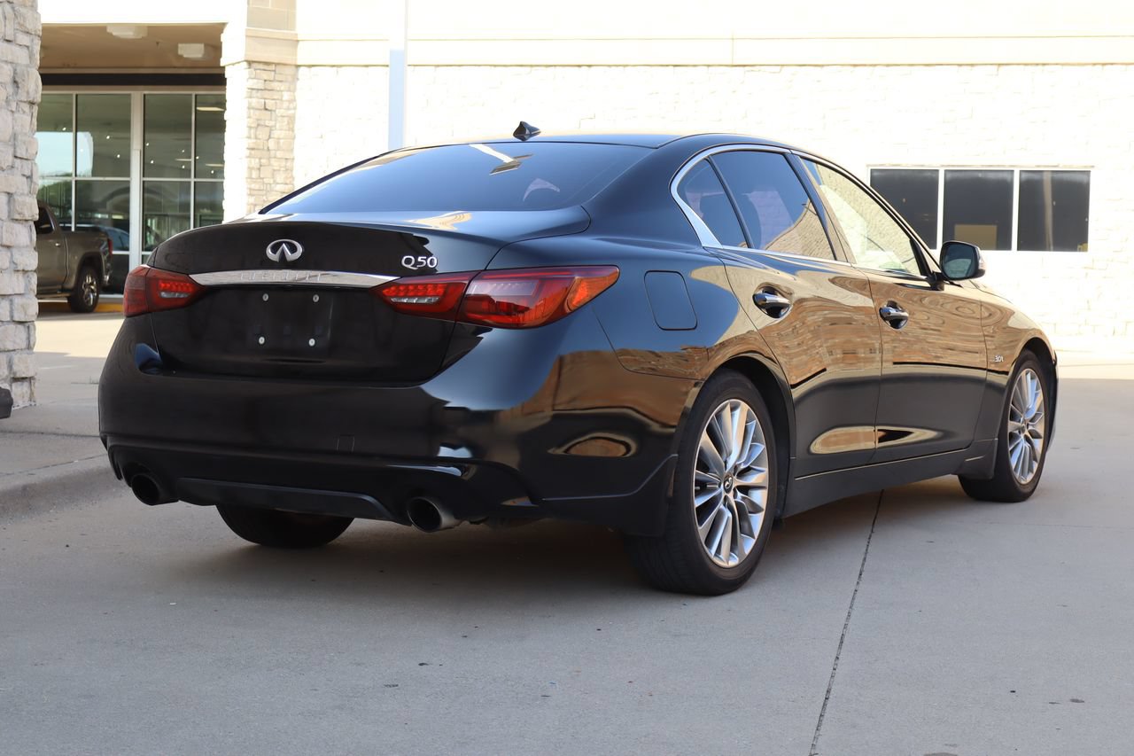 Used 2018 INFINITI Q50 Luxe w/ Essential Package (3.0T Luxe) RWD image 3