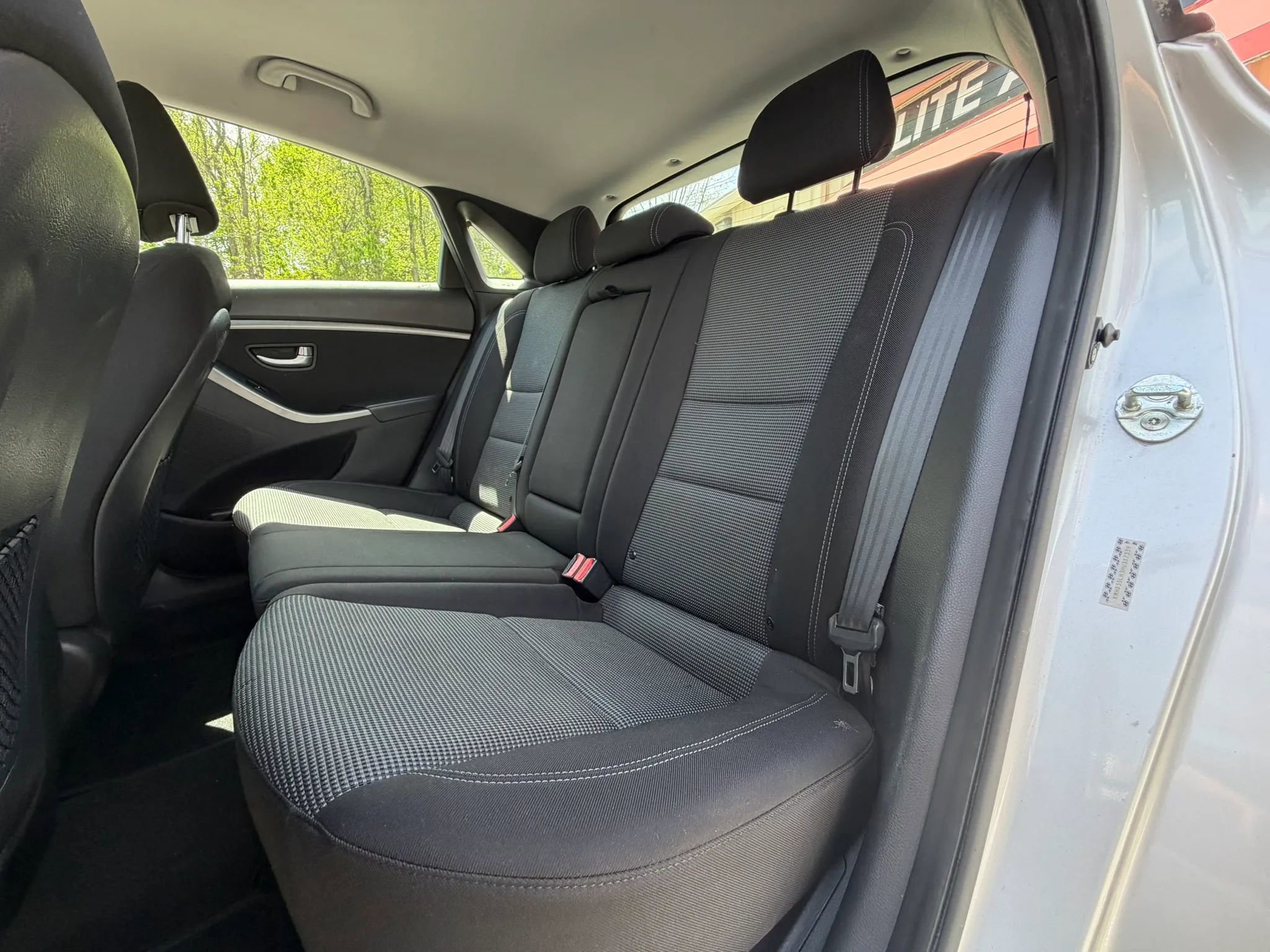 Used 2017 Hyundai Elantra GT image 24