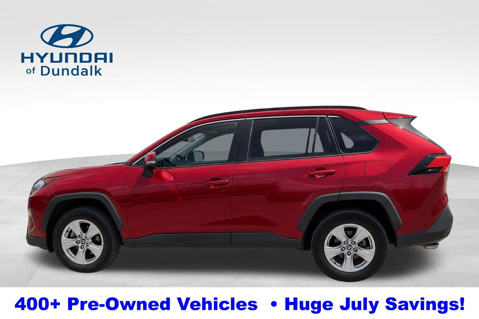 Used 2020 Toyota RAV4 XLE w/ Convenience Package FWD image 2
