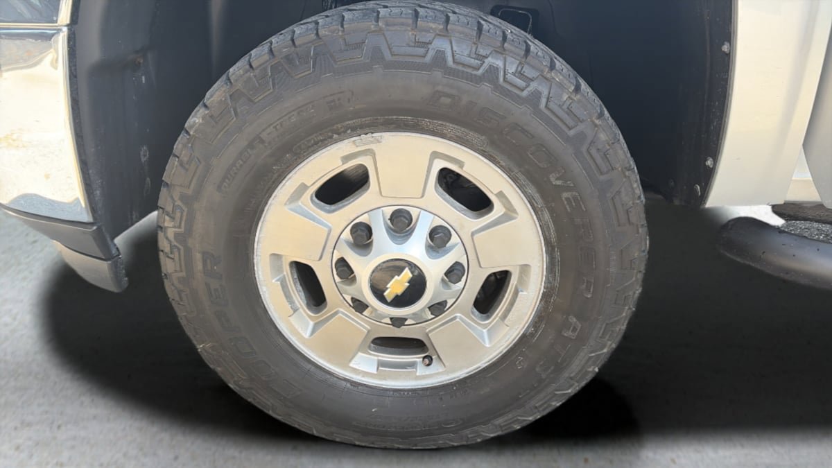 Used 2012 Chevrolet Silverado 2500 LT w/ Snow Plow Prep Package image 20
