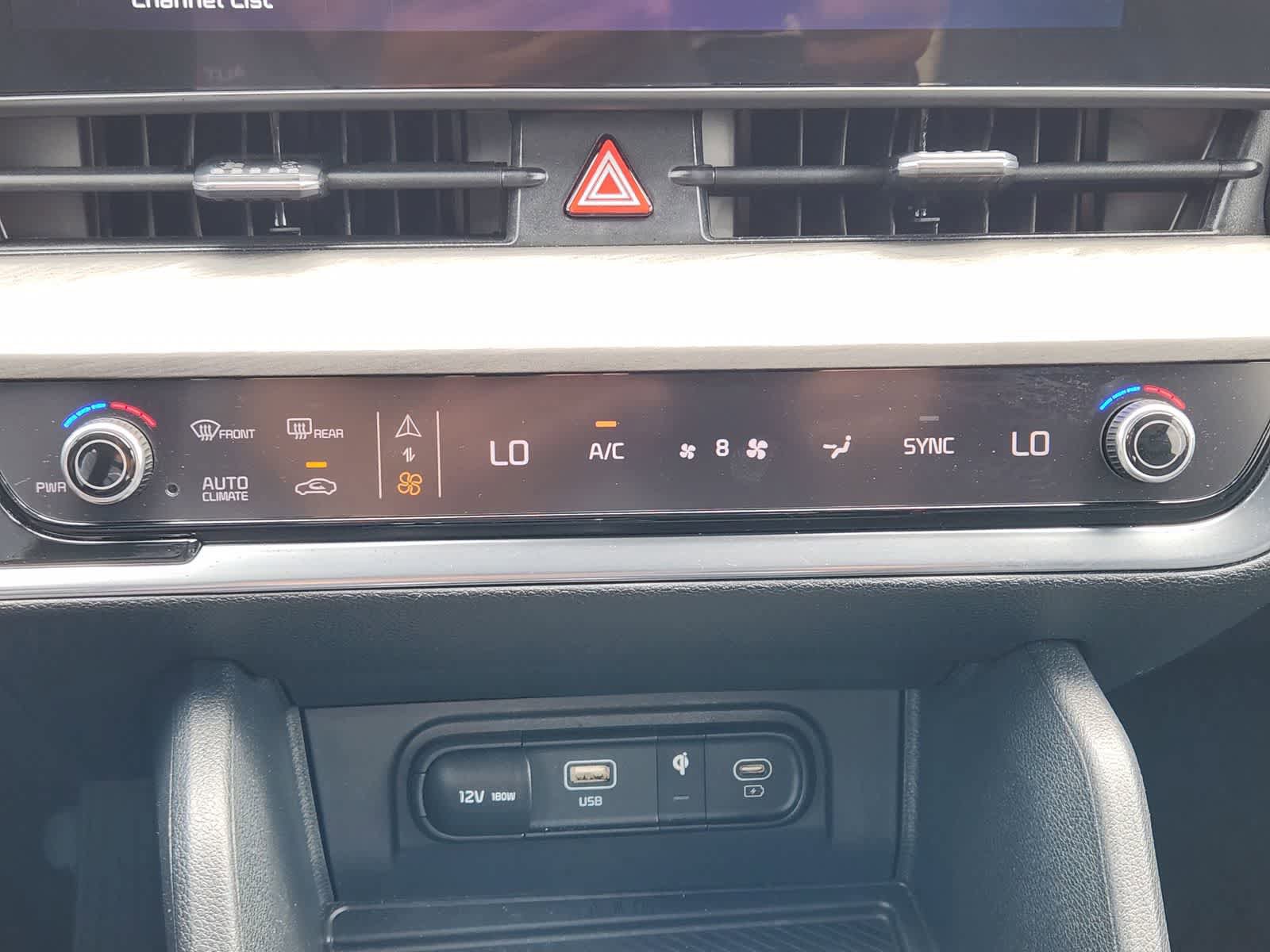 Certified 2023 Kia Sportage X-Line w/ X-Line Premium Package AWD/4WD image 18