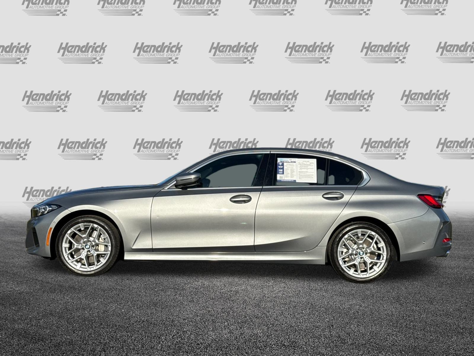 Used 2025 BMW 330i Sedan w/ Premium Package image 8