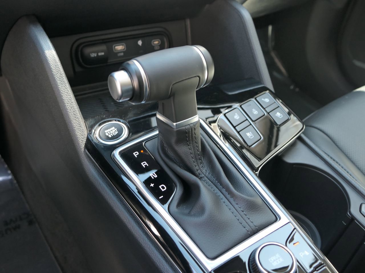 Used 2023 Kia Sportage SX image 22