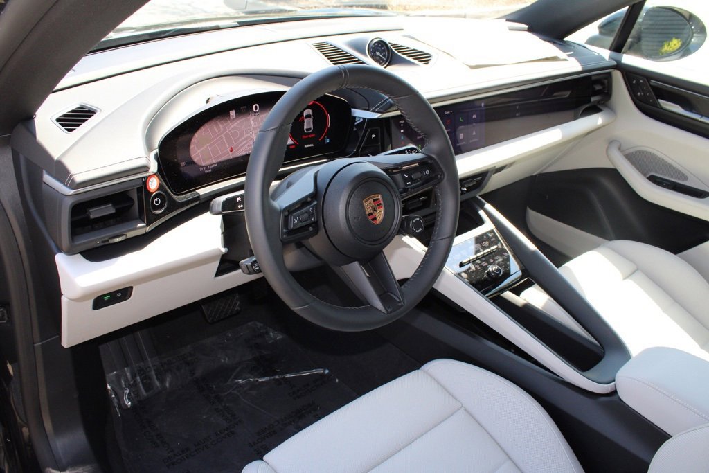 New 2024 Porsche Macan 4 Electric image 4