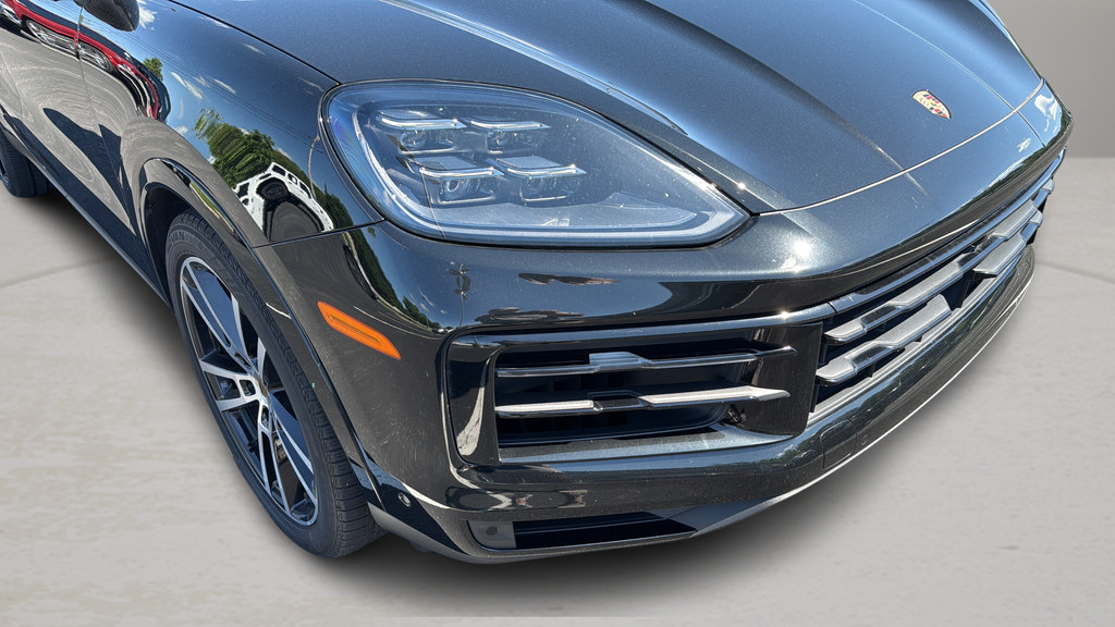 Used 2024 Porsche Cayenne S AWD/4WD image 10