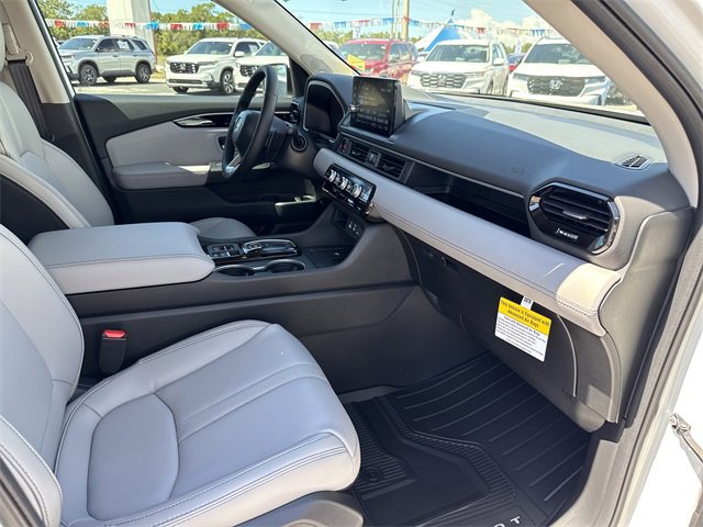 New 2025 Honda Pilot Touring image 15