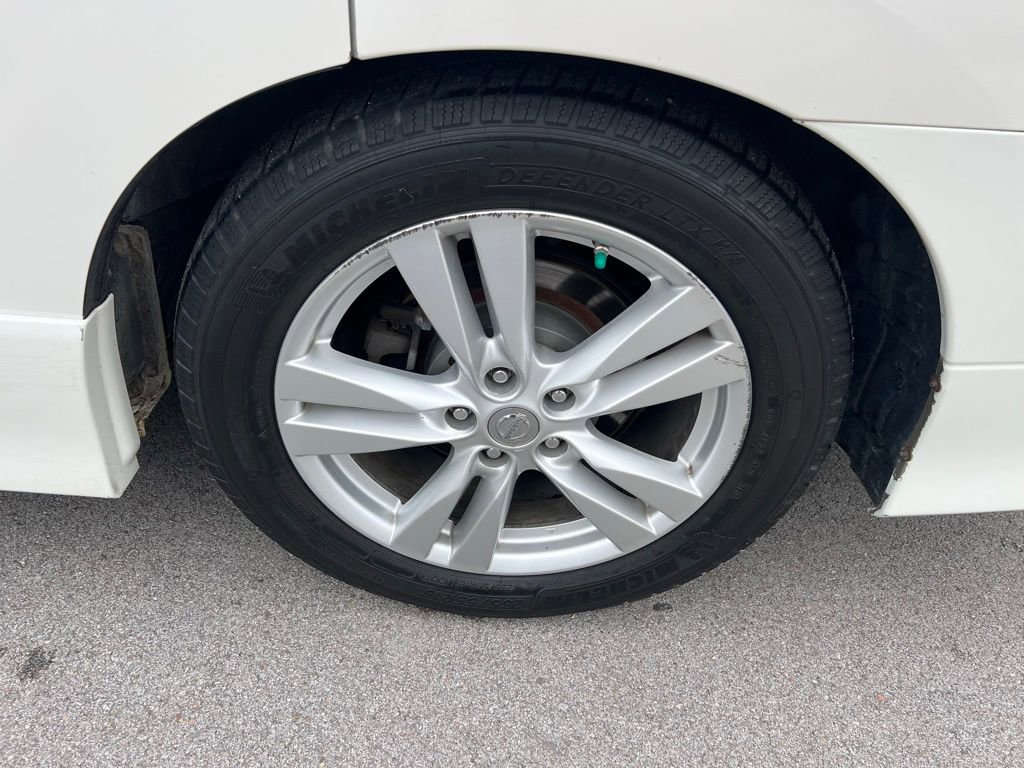 Used 2011 Nissan Quest LE FWD image 13