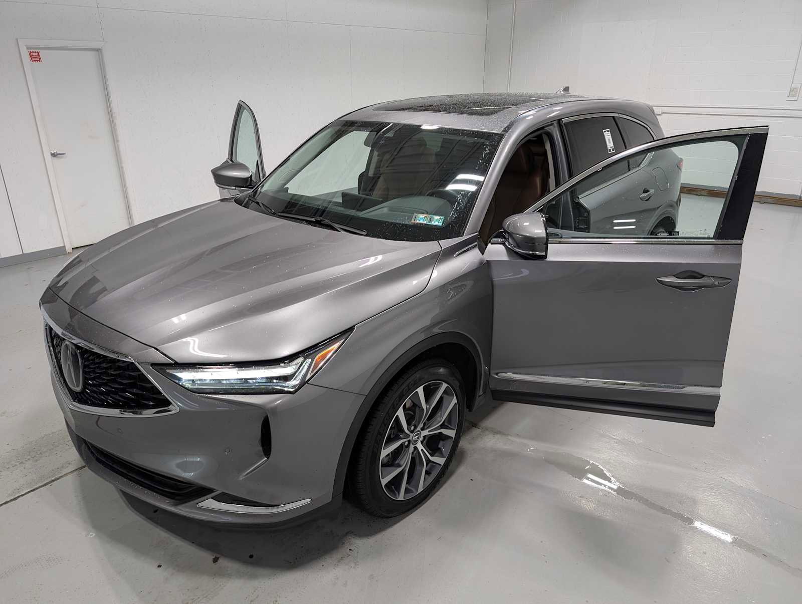 Certified 2023 Acura MDX w/Technology Package image 16