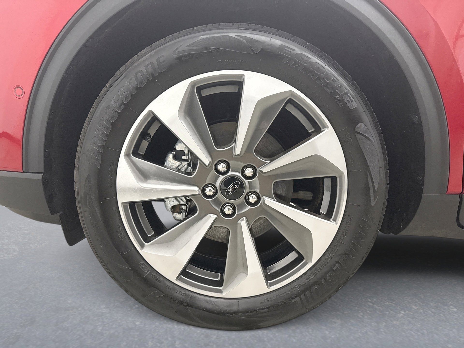 Used 2024 Ford Escape Platinum w/ Premium Technology Package FWD image 26