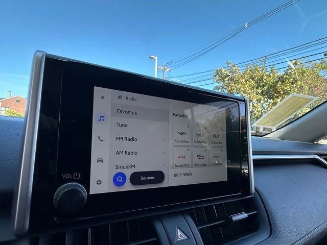 Used 2024 Toyota RAV4 LE image 23