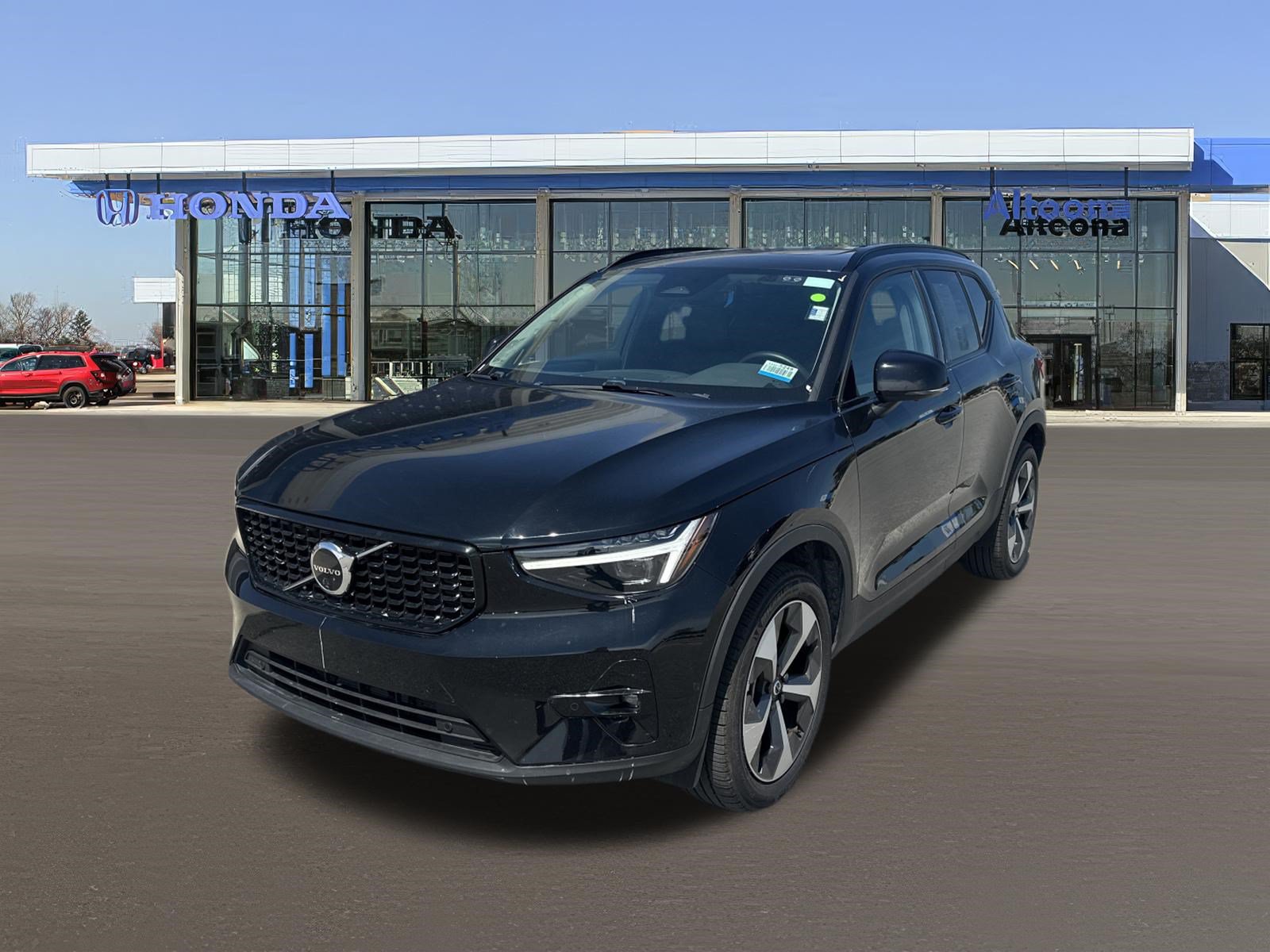 Used 2026 Volvo XC40 B5 Plus AWD/4WD image 1
