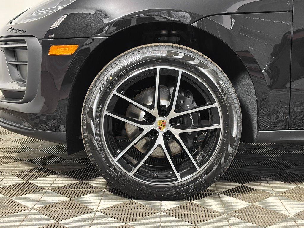 Used 2026 Porsche Macan Turbo AWD/4WD image 39