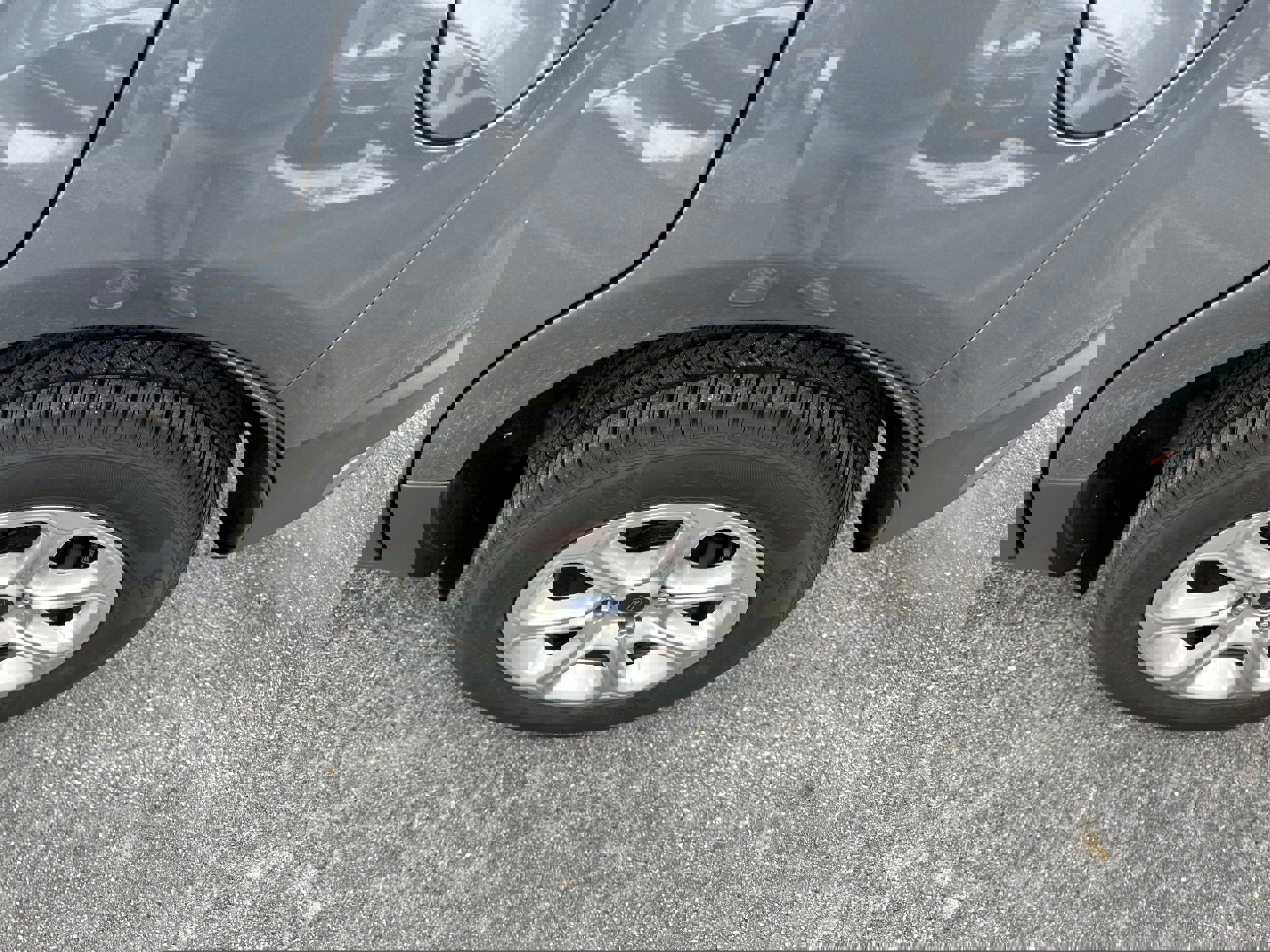 Used 2018 Ford EcoSport SE image 9