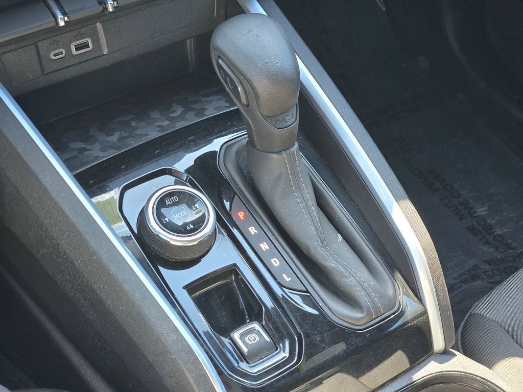 Used 2023 Chevrolet Colorado Trail Boss w/ Technology Package image 17