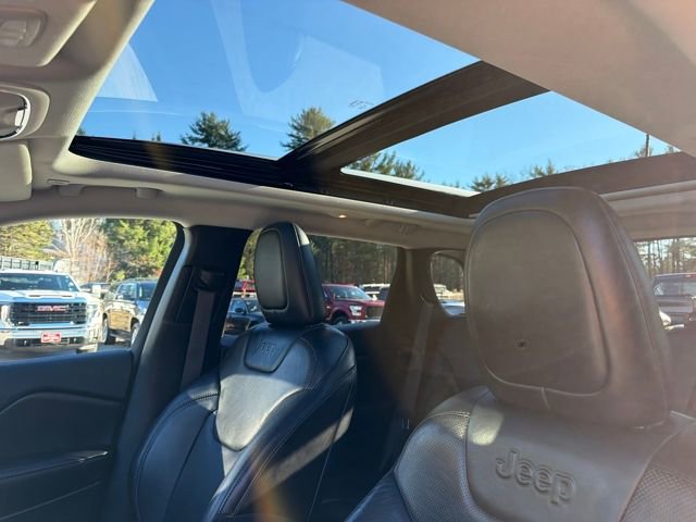 Used 2019 Jeep Cherokee Limited image 23