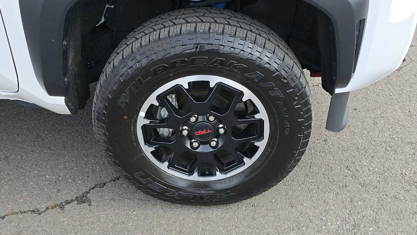Used 2025 Toyota Tacoma TRD Off-Road w/ TRD Off Road Premium Package AWD/4WD image 10