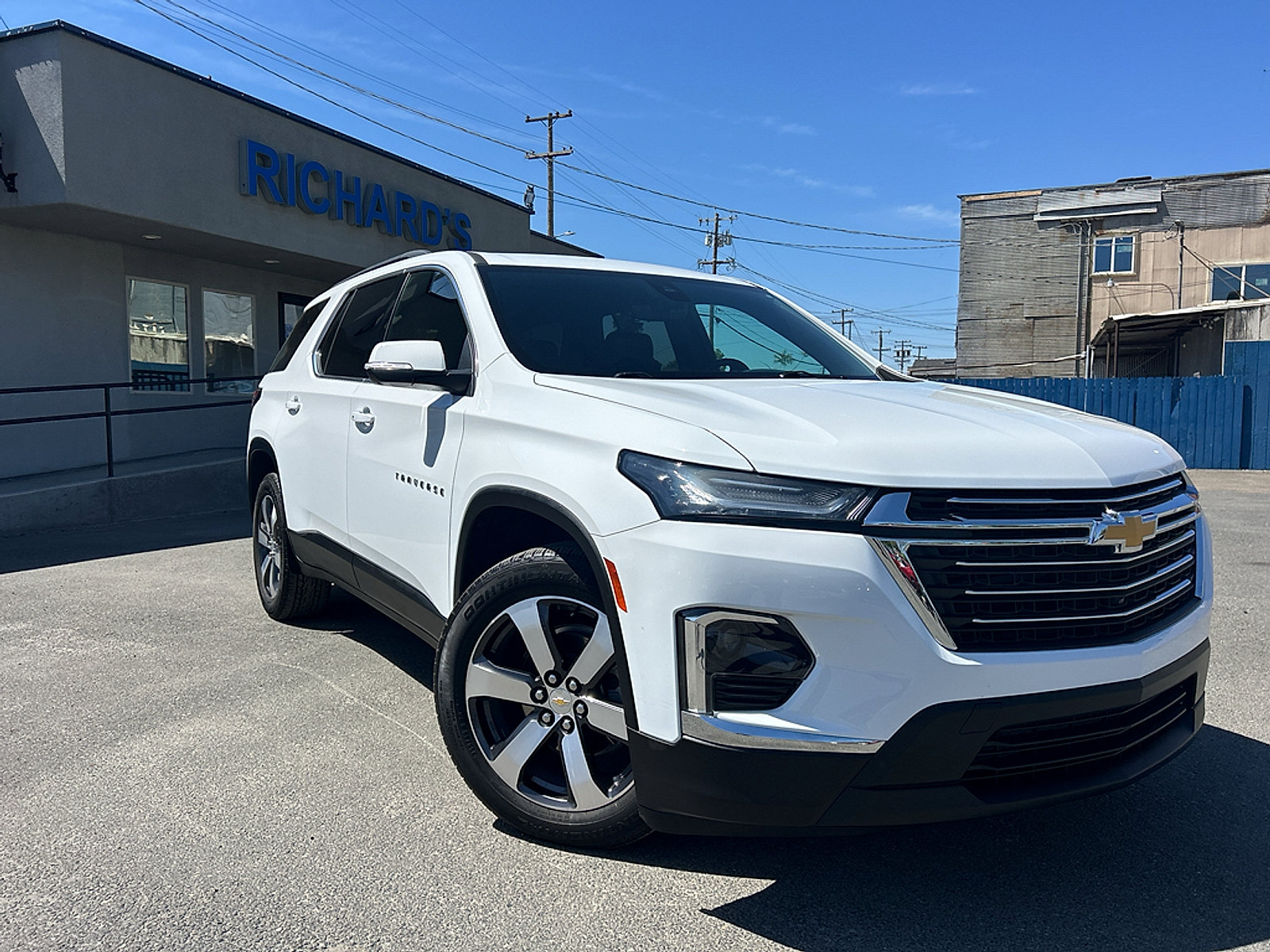Used 2023 Chevrolet Traverse LT w/ LT Premium Package