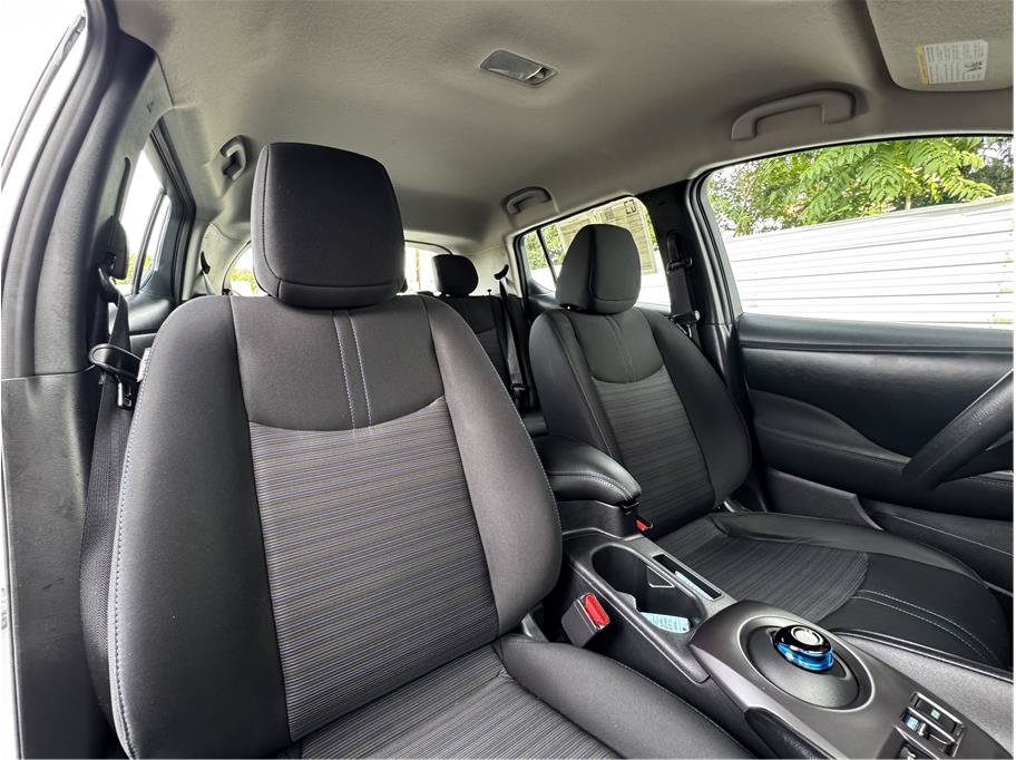 Used 2025 Nissan Leaf S FWD image 15
