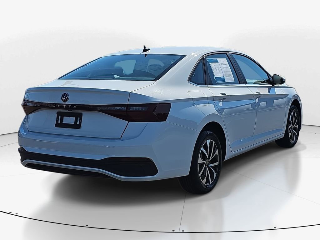 Used 2025 Volkswagen Jetta S image 5