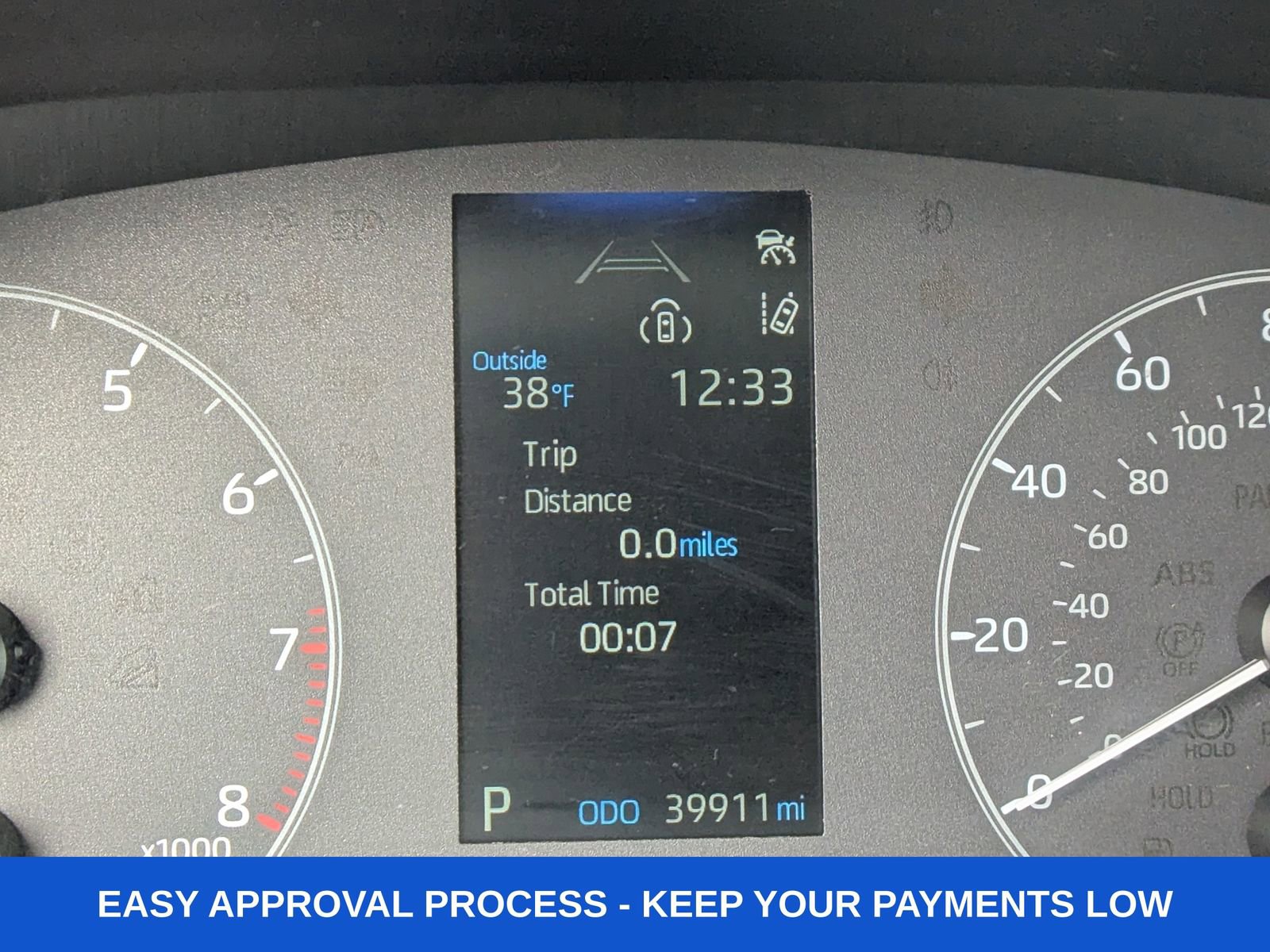 Used 2025 Toyota Corolla LE image 38