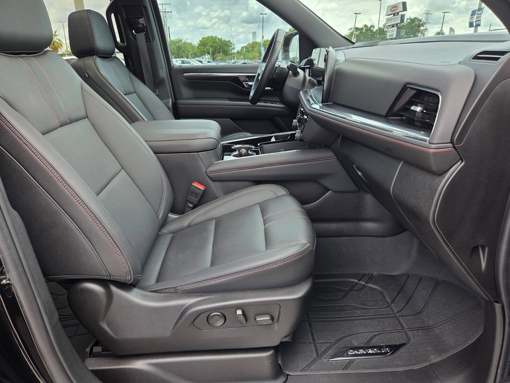 Used 2025 Chevrolet Tahoe RST w/ Comfort Package RWD image 18