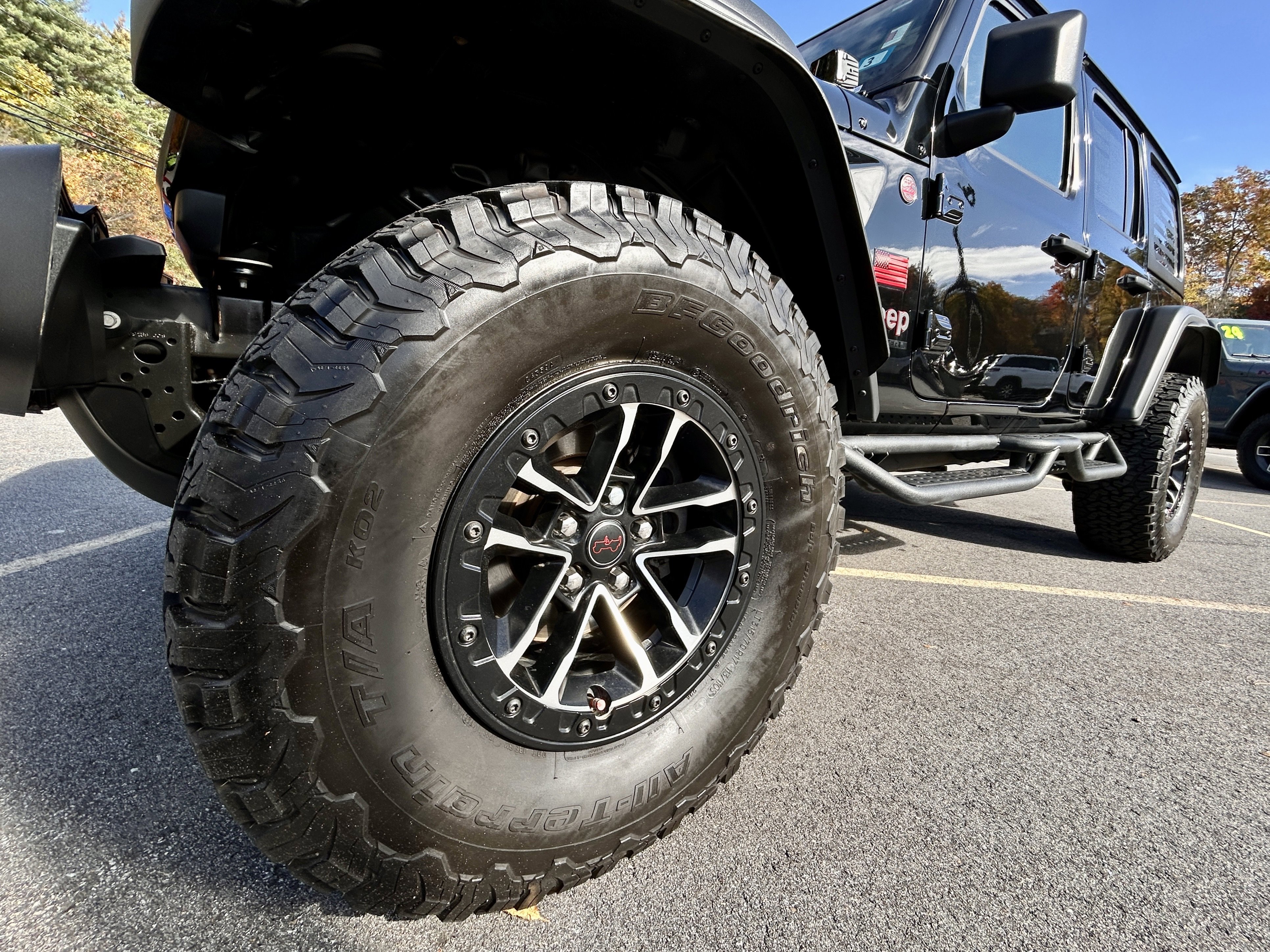 Certified 2024 Jeep Wrangler Unlimited Rubicon w/ XTREMEE 35" Tire Package AWD/4WD image 19