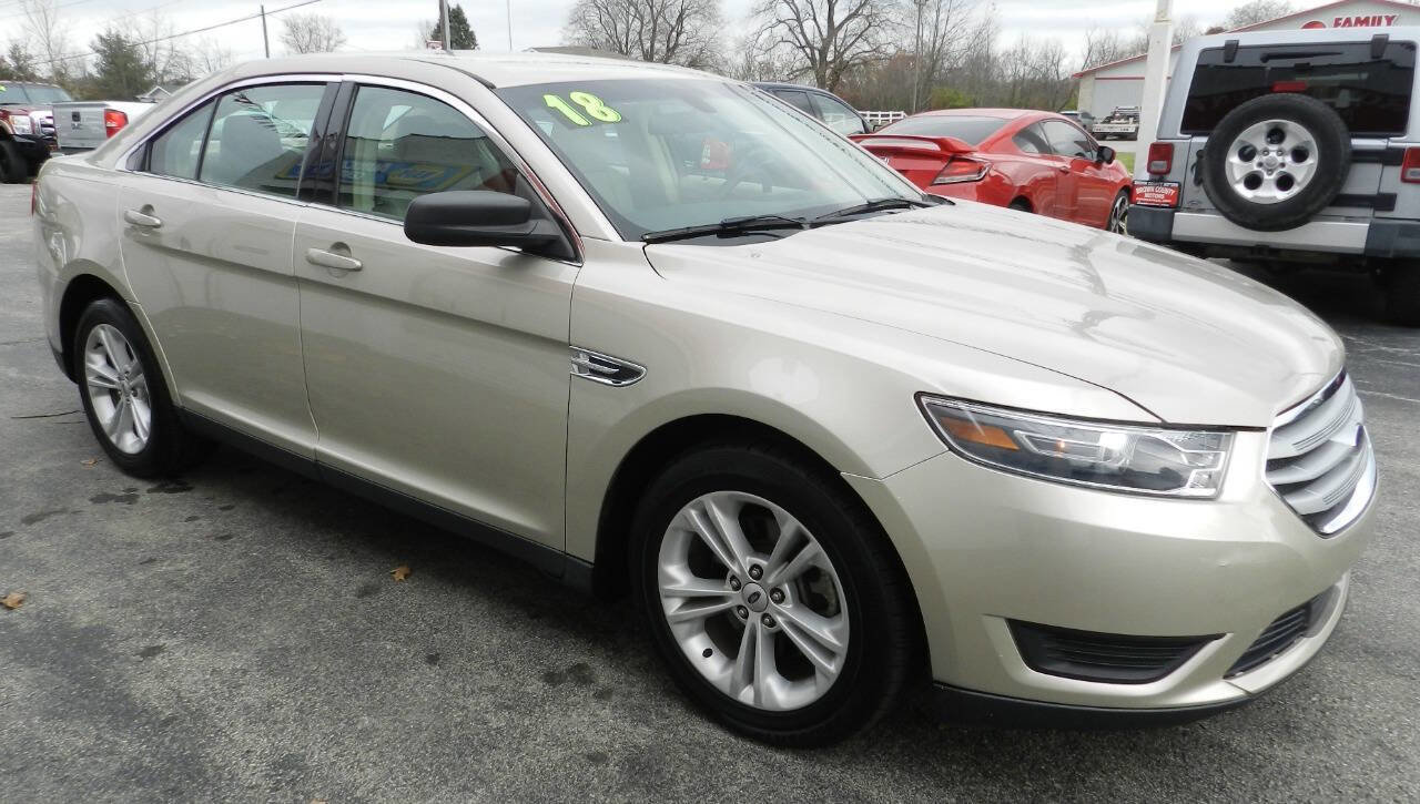 Used 2018 Ford Taurus SE image 5