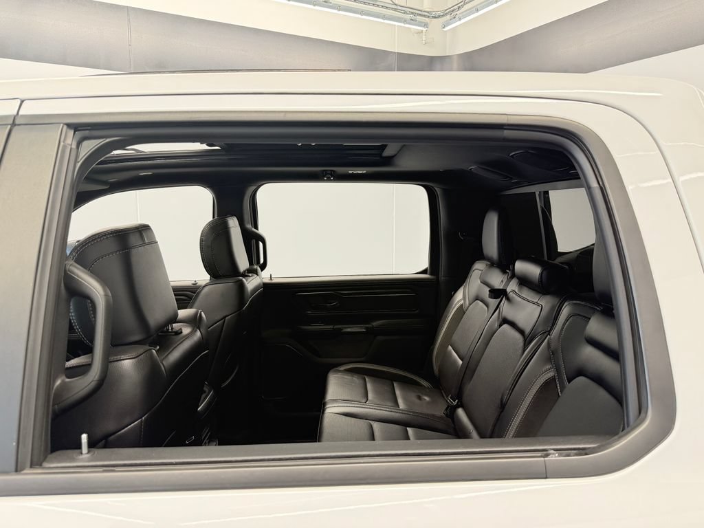 Used 2023 RAM 1500 Laramie AWD/4WD image 22
