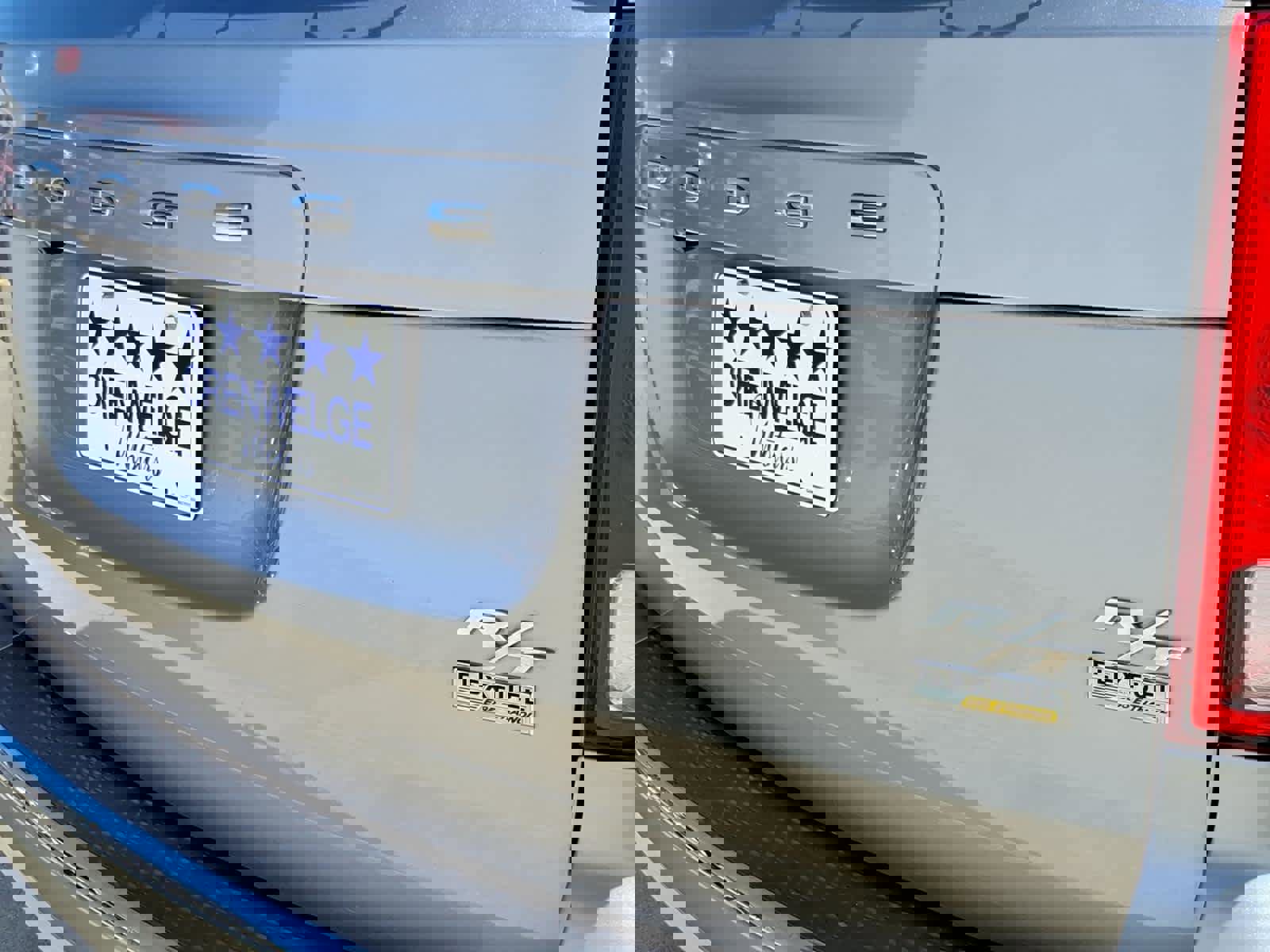 Used 2016 Dodge Grand Caravan R/T image 25