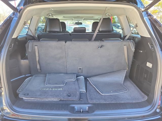 Used 2016 Toyota Highlander XLE image 11